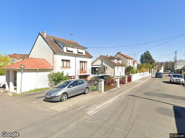 UN APPARTEMENT